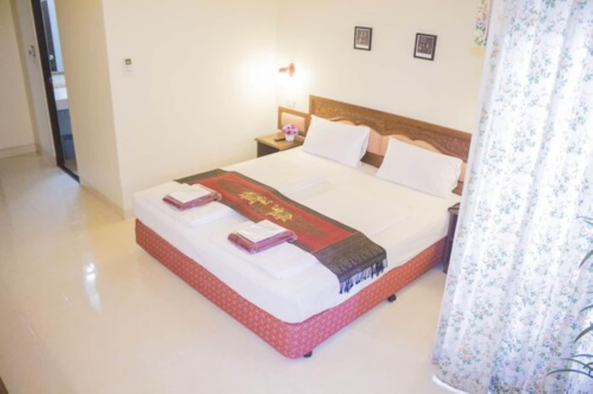 People Place Boutique In Town - Sha Extra 3*