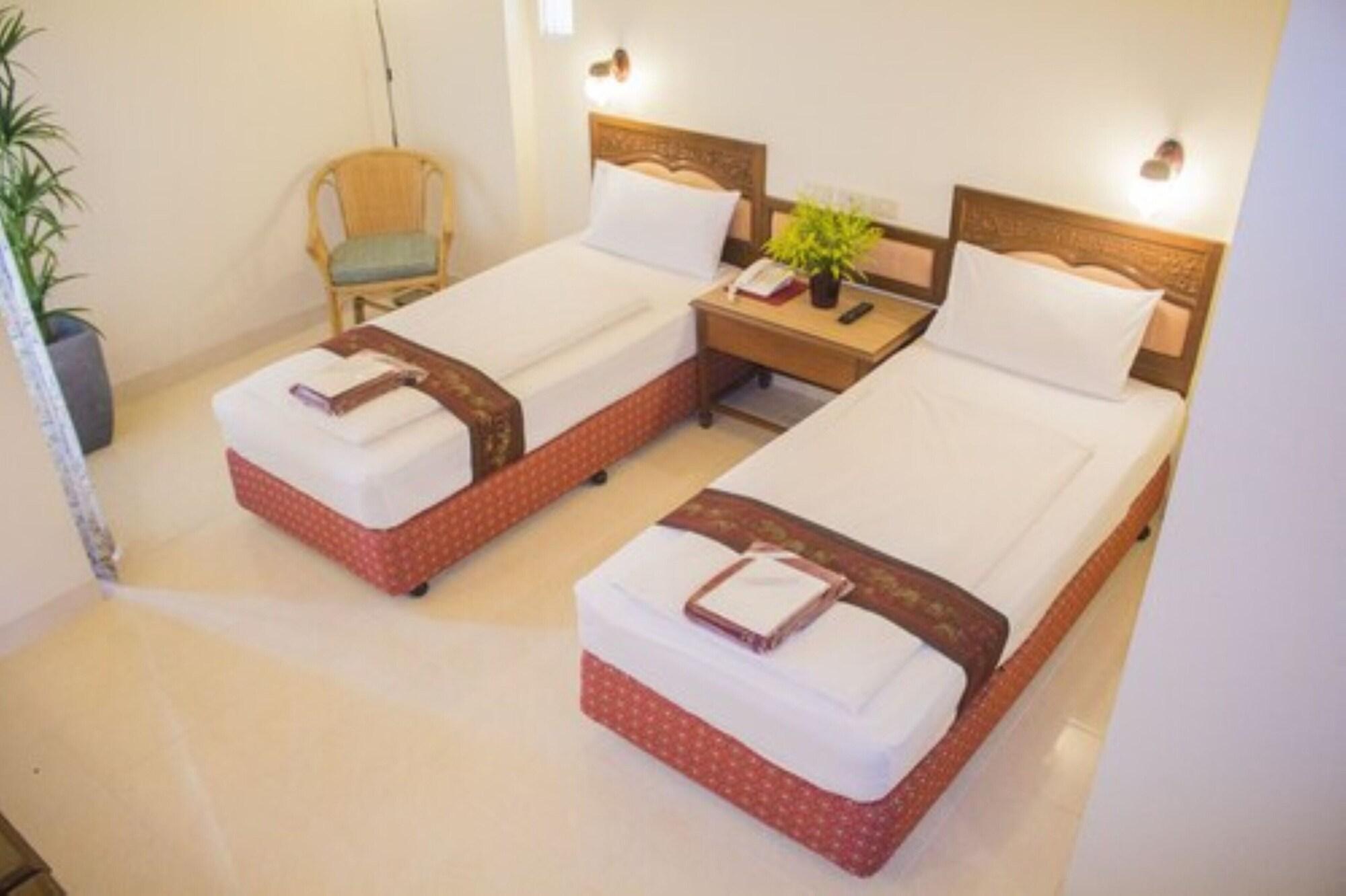 People Place Boutique In Town - Sha Extra Hotel 3*