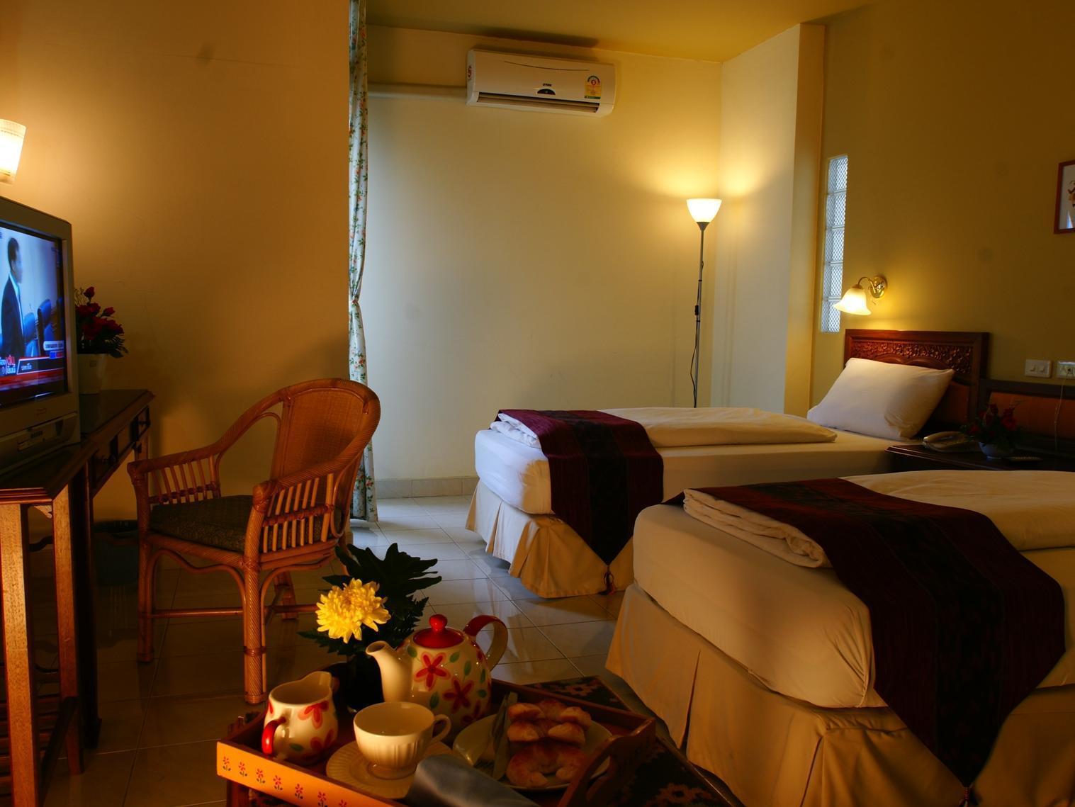 People Place Boutique In Town - Sha Extra 3*